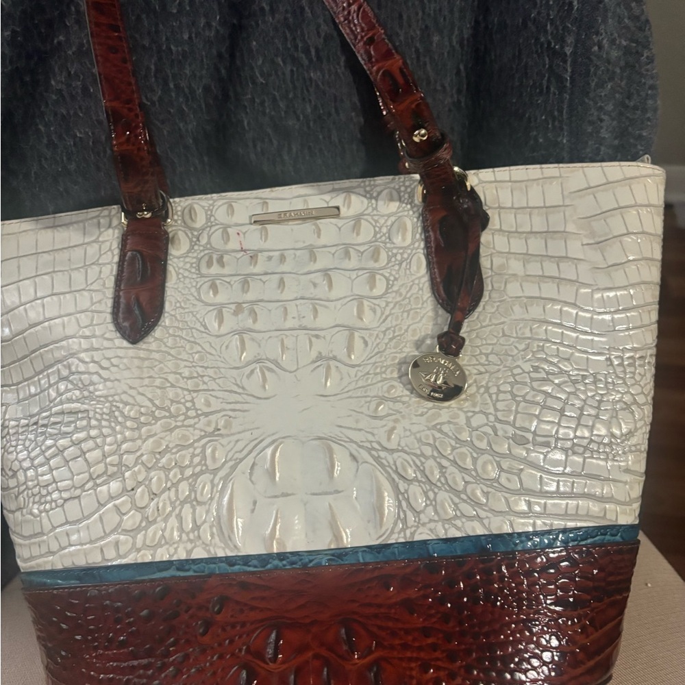 Medium Tote - image 2